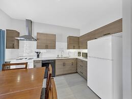 Parkside Flat #5 - Seacliff Beach Suites
