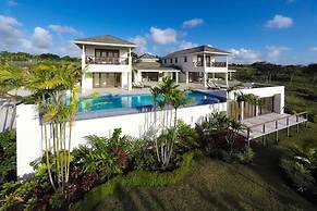 Infinity House by Blue Sky Luxury
