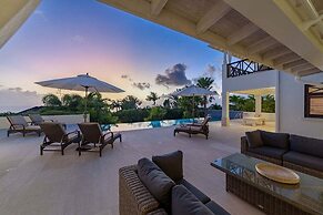 Infinity House by Blue Sky Luxury
