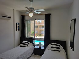 Cyprus-2 Beds Ensuite, Pool, Patios, Wifi, Parking
