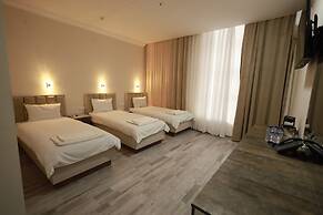 Marmar Family Hotel
