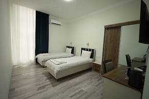 Marmar Family Hotel