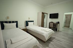 Marmar Family Hotel