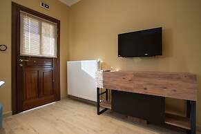 Elegance Suites