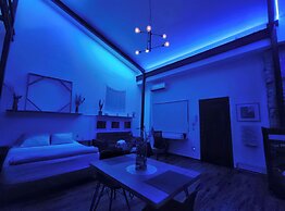 Mola Studio By Paradox