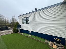 Cosy Chalet With Garden