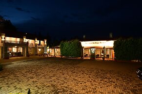 Yagappa Heritage Resort