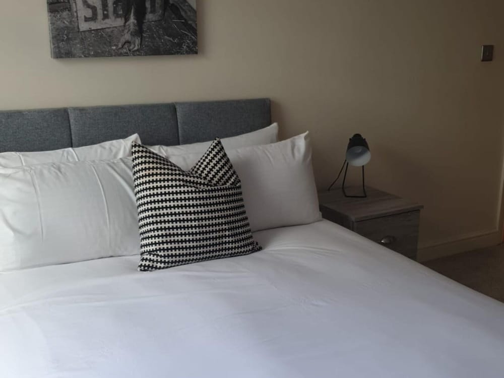 Cityscape Two Bedroom Apartment Ipswich