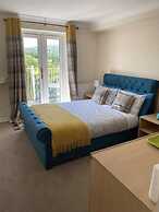 Llanwenarth hotel