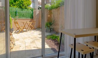 Alex Suites Lara