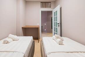 ApartHotel EDA
