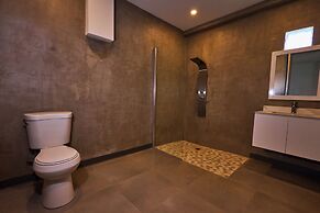 Ola Boutique Hotel