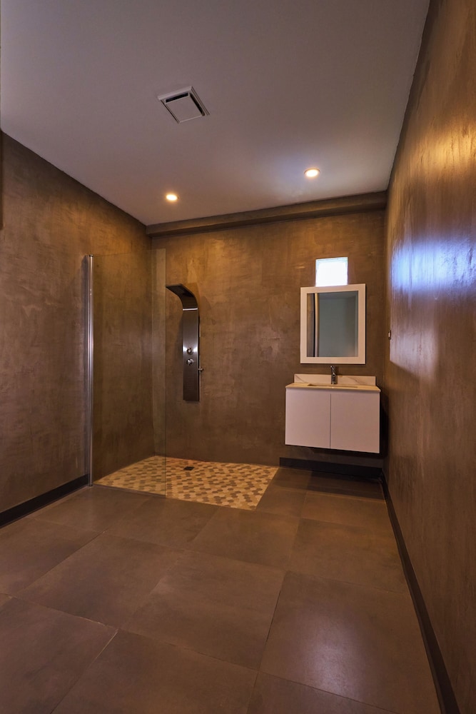 Ola Boutique Hotel