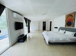 Gorgona Beach Hotel