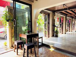 Mi Casa Thaphae Chiang Mai