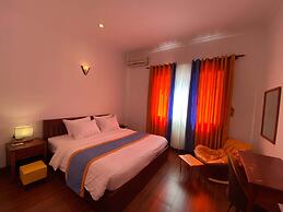 Maha Kali Hotel
