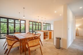 Umalas Living Managed By CPM Bali