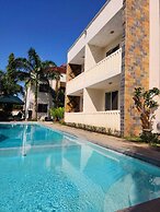 Lux Suites Diani Airstrip Villas