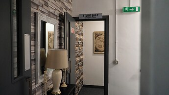 VR Apartments
