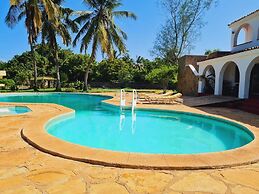 Lux Suites Sanuna Villas Diani