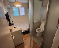 Jnineguesthouse