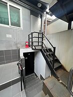 Jnineguesthouse
