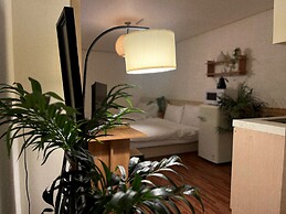Jnineguesthouse
