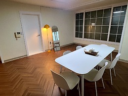 Jnineguesthouse