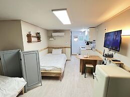 Jnineguesthouse