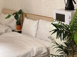 Jnineguesthouse