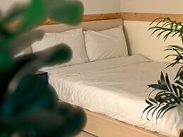Jnineguesthouse