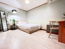 Jnineguesthouse