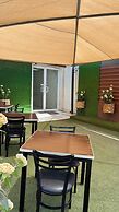 La frontera suites motel