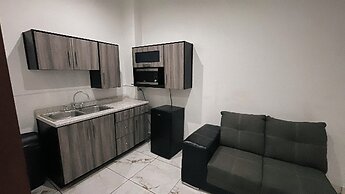 La frontera suites motel