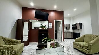 La frontera suites motel