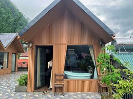 Alley House