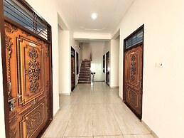 Hotel Ram Ghat Inn