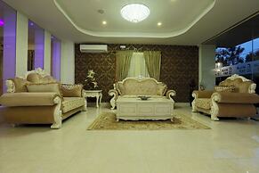 Premier Suites Business Hotel