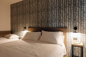 Belladonna Hotel