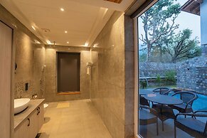 Evara Spa & Resort