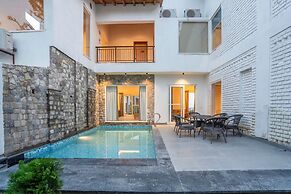 Evara Spa & Resort