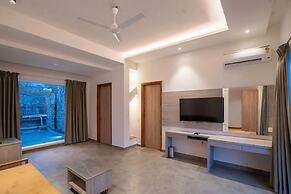 Evara Spa & Resort