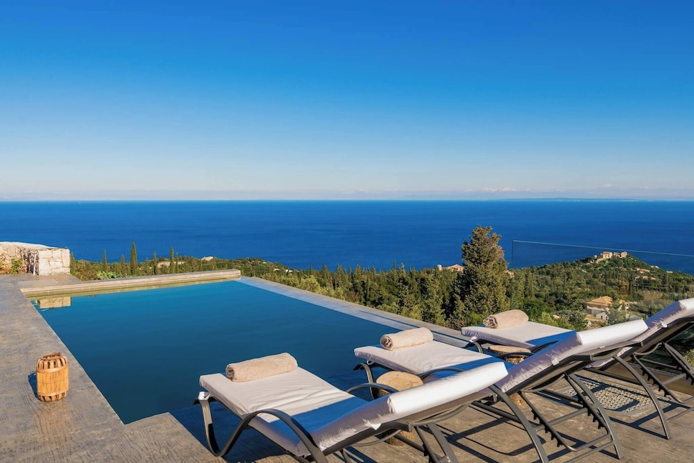 Nikolakos Villa - Pirvate Pool