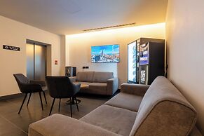Onyx Hotel