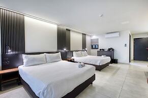 Onyx Hotel