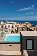 Onyx Hotel