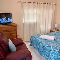 S4 BP Steps to Beach Entire Apartment