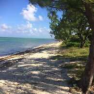 S4 BP Steps to Beach Entire Apartment