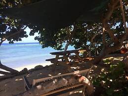S4 BP Steps to Beach Entire Apartment