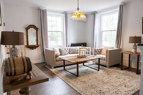 Modern Apt Neardowntown Ideal for Long Stays - U2